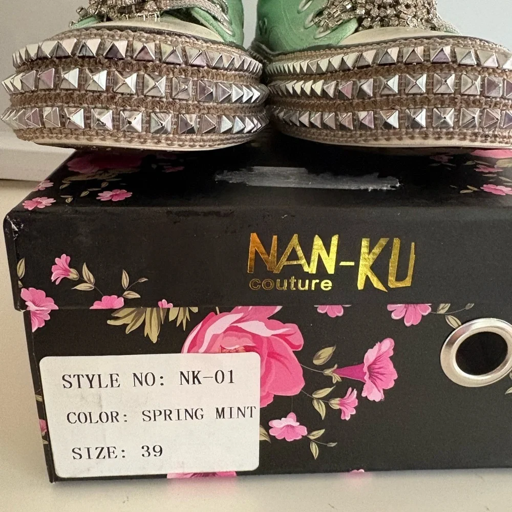 NWT NAN-KU Cruise Studded Hi Top Sneakers Size 39